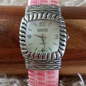 Women's Fashion Bangle Watch